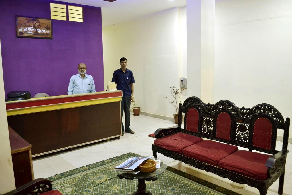 Galaxy Comforts Hotel Mysore Exterior photo